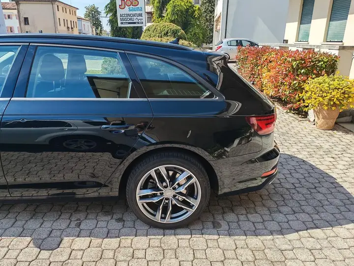 Audi A4 Avant 2019 photo 4