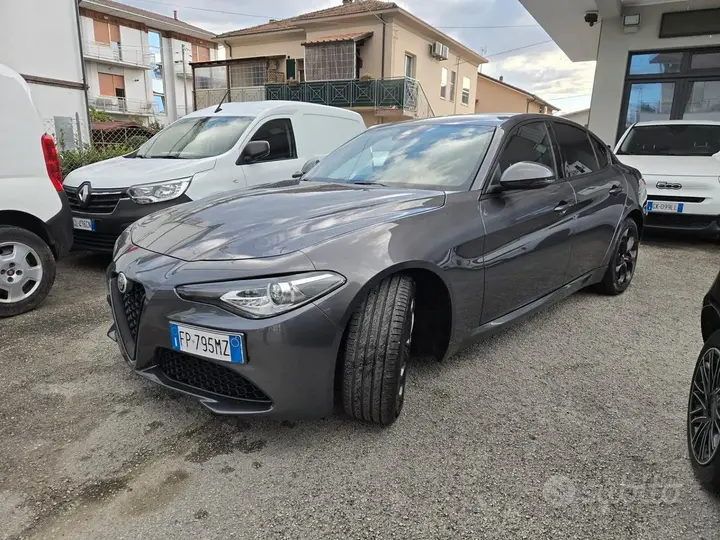 Alfa Romeo Giulia 2018 photo 4
