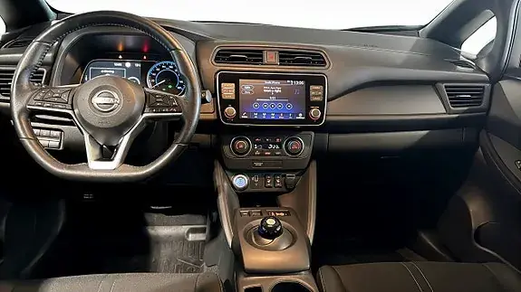 Nissan Leaf 2023 photo 4