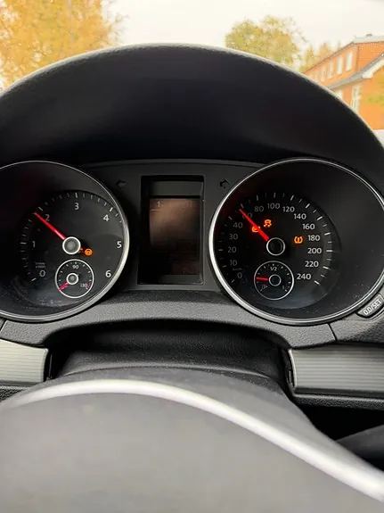 Volkswagen Golf Vi 2012 photo 2