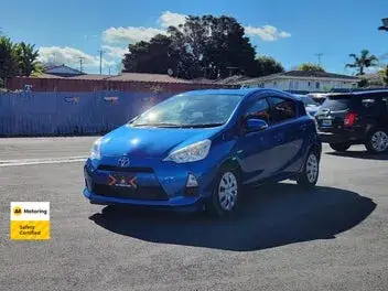 Toyota Aqua 2012 photo 4