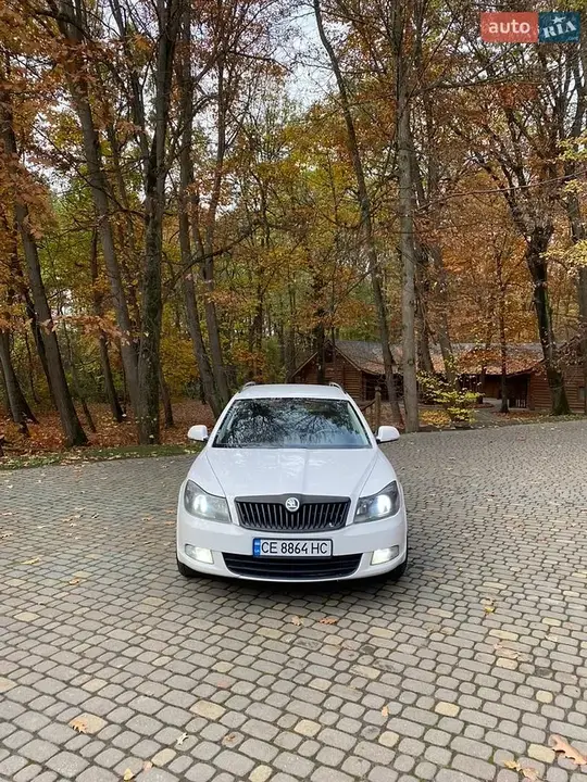 Skoda Octavia 2010 photo 2