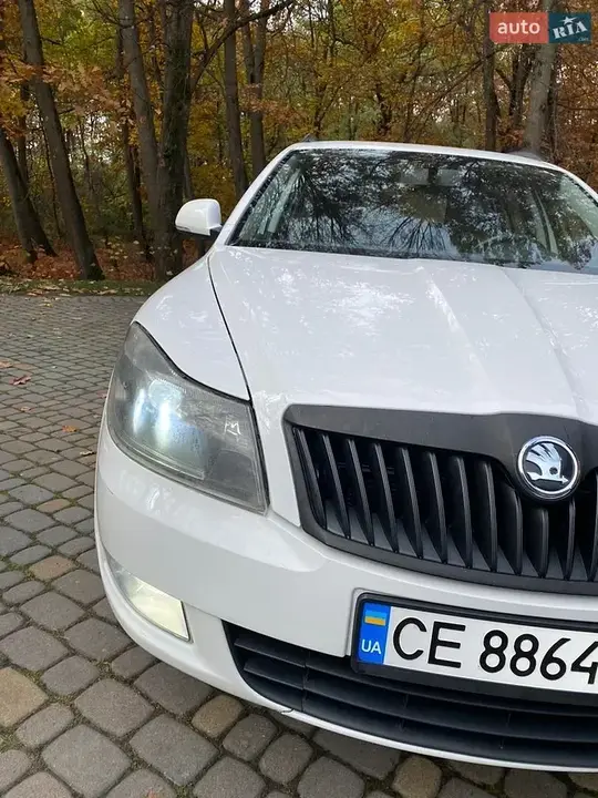 Skoda Octavia 2010 photo 4