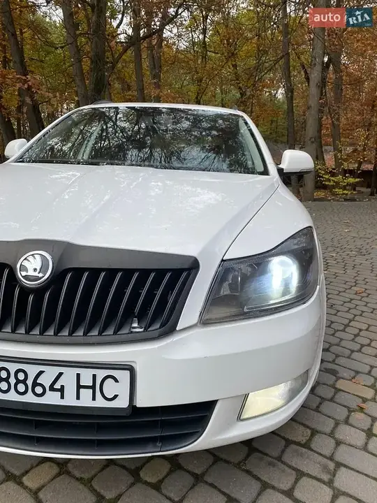 Skoda Octavia 2010 photo 5