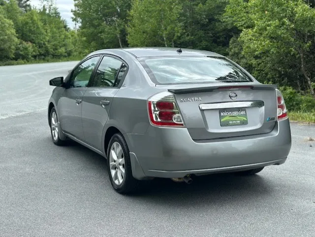 Nissan Sentra 2011 photo 2