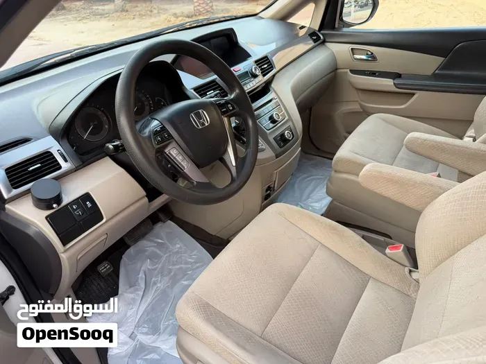 Honda Odyssey 2015 photo 3