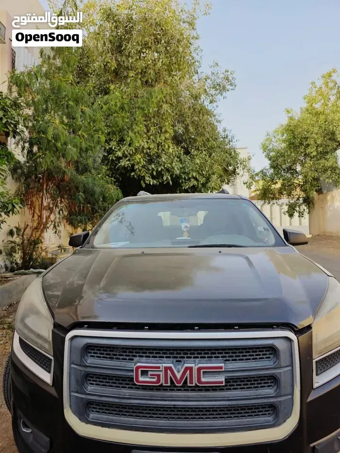 GMC Acadia 2013 photo 2