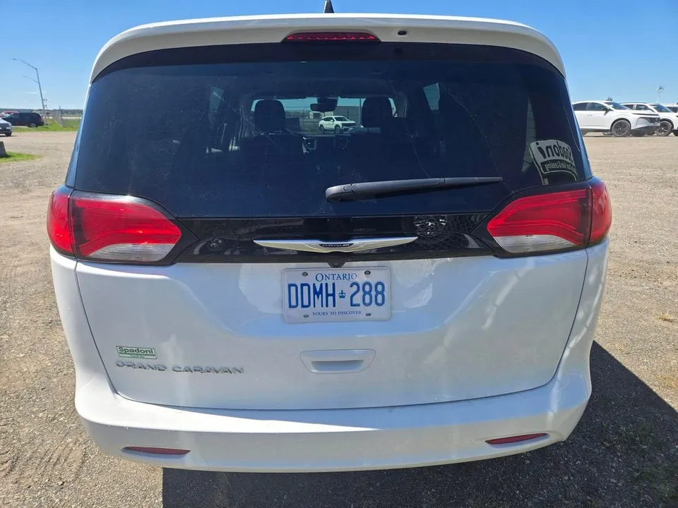 Chrysler Grand Caravan 2024 photo 4