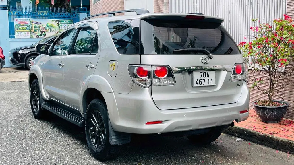 Toyota Fortuner 2015 photo 3