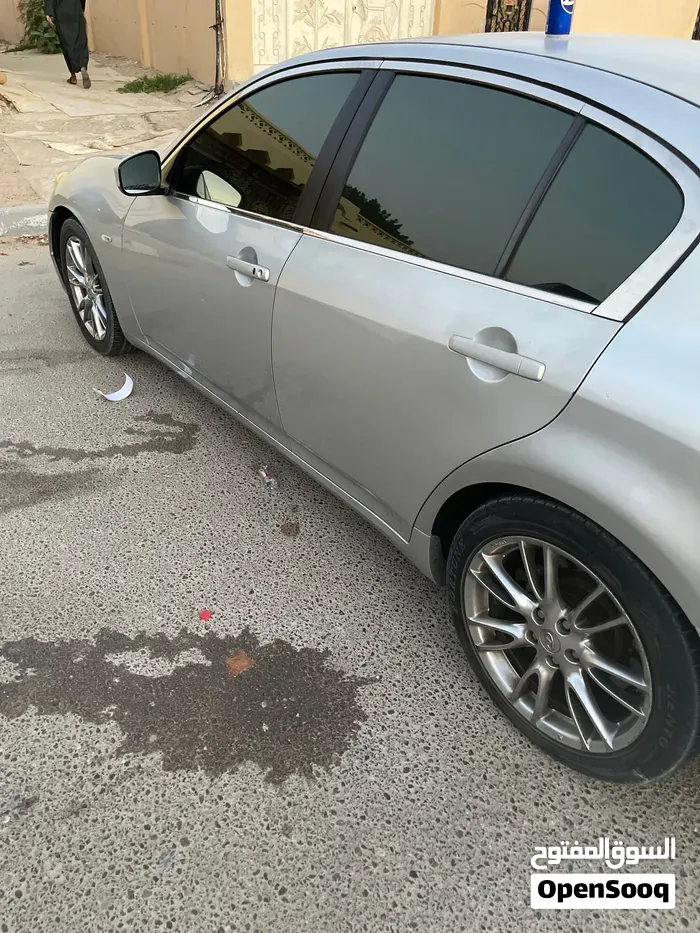 Infiniti G25 2013 photo 3
