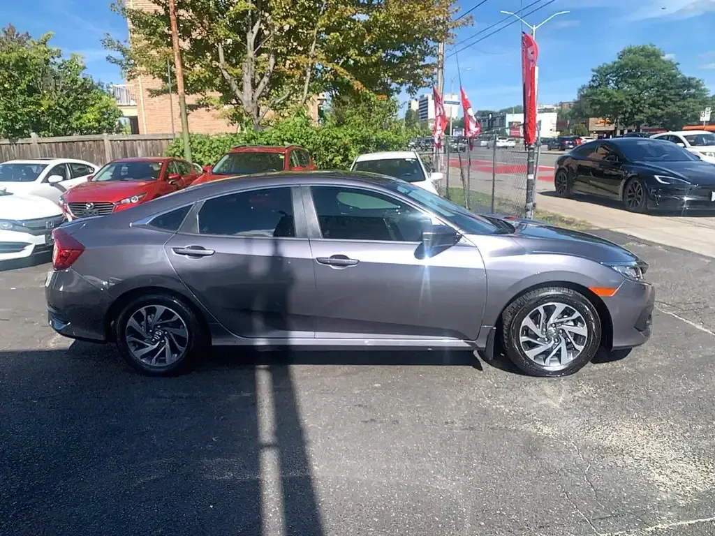 Honda Civic 2018 photo 4