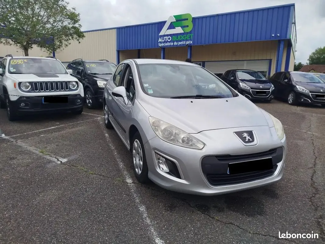 Peugeot 308 2012 photo 2