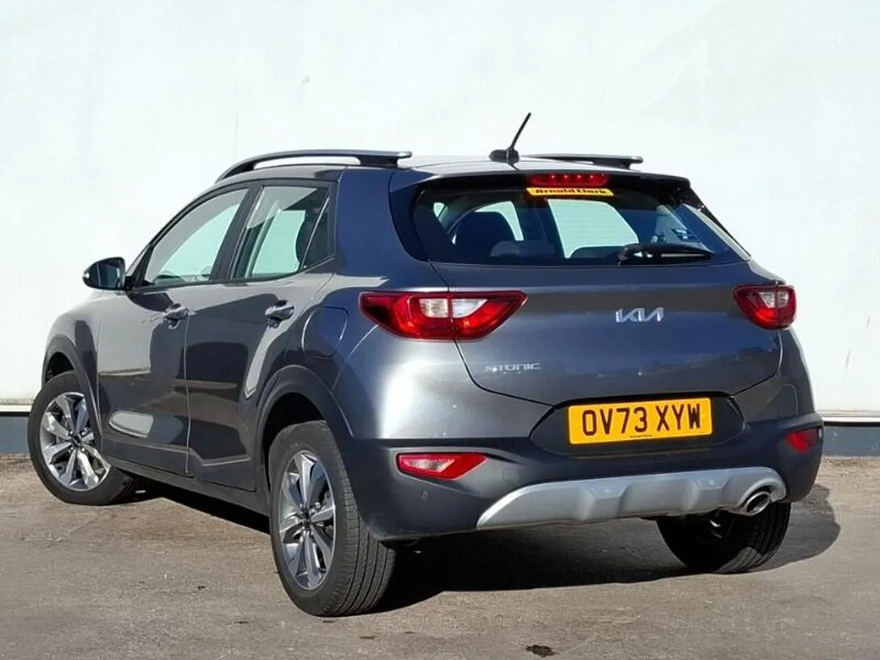 Kia Stonic 2023 photo 2