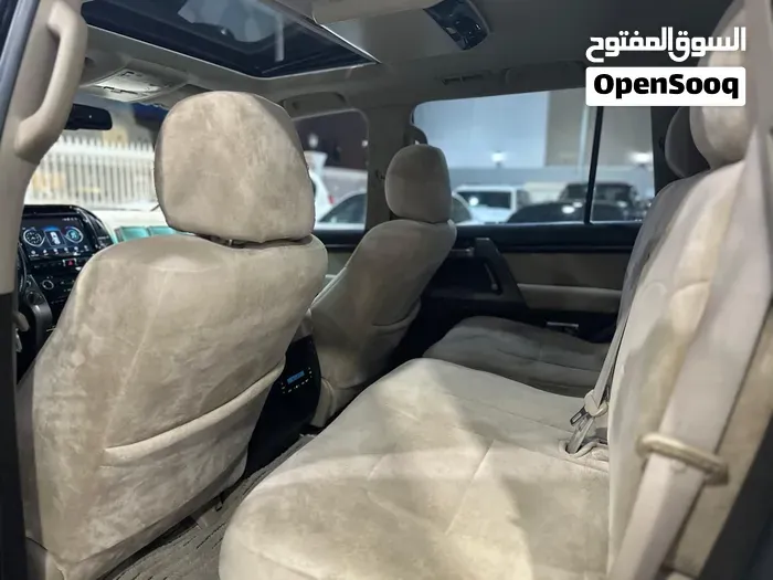 Toyota Land Cruiser 2008 photo 2