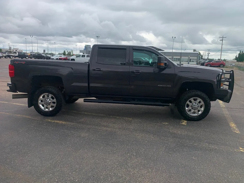 Chevrolet Silverado 2500Hd 2016 photo 3
