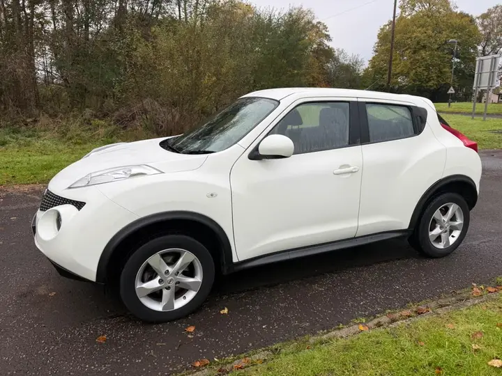 Nissan Juke 2014 photo 2