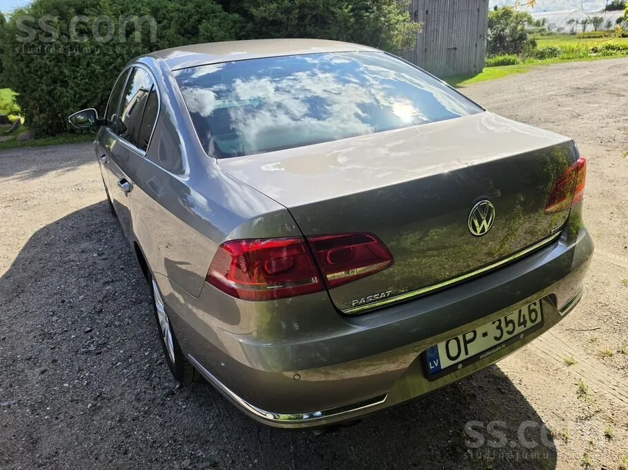 Volkswagen Passat 2012 photo 4
