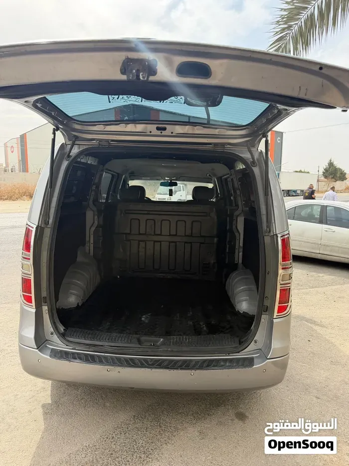 Hyundai H1 Gls Plus 2011 photo 4