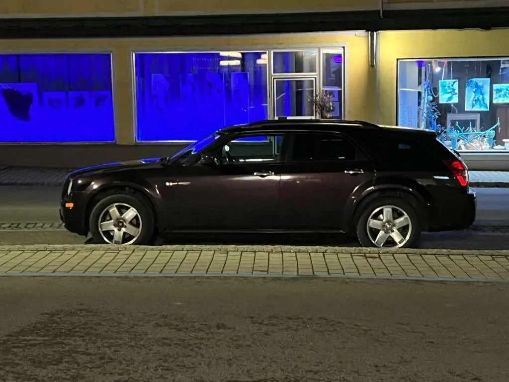 Chrysler 300 C 2006 photo 3