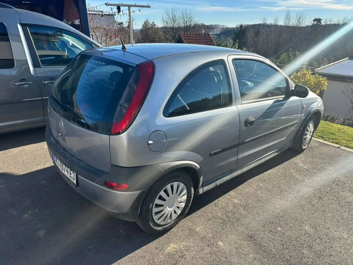 Opel Corsa 2003 photo 2