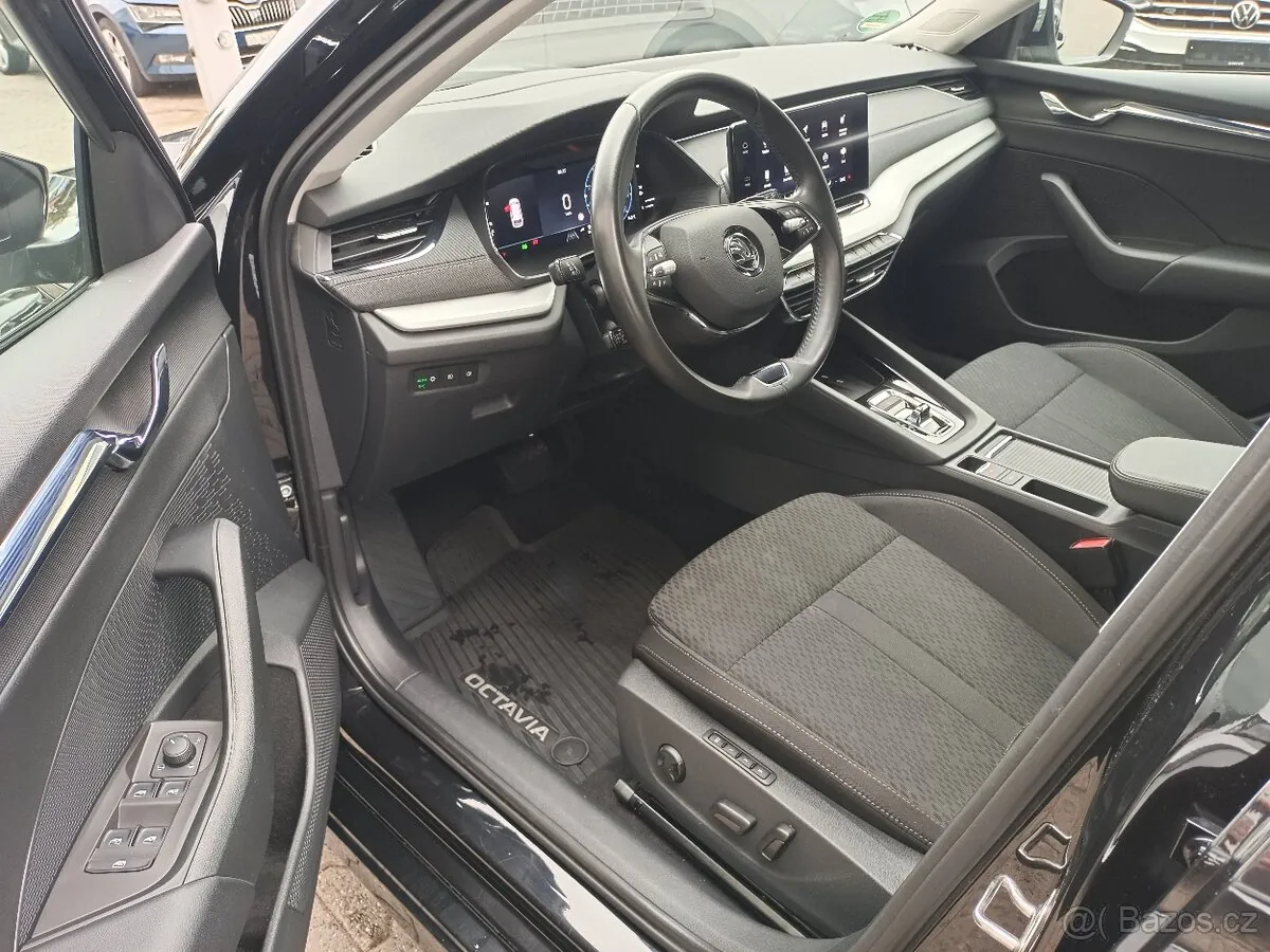 Skoda Octavia 2023 photo 5