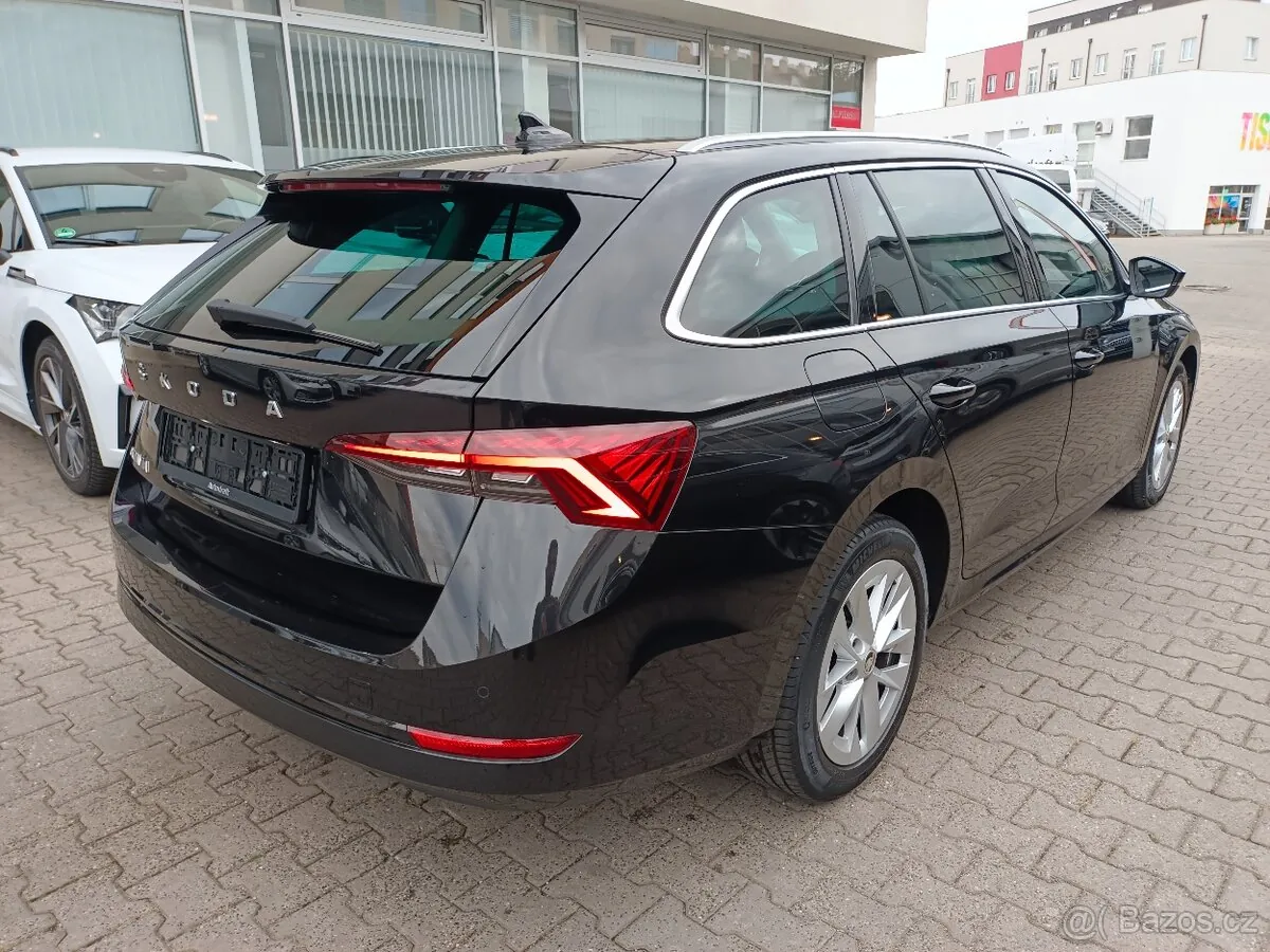 Skoda Octavia 2023 photo 4