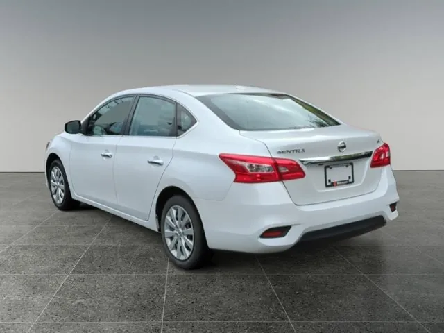Nissan Sentra 2018 photo 4
