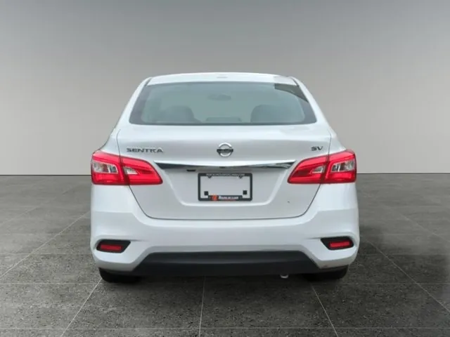 Nissan Sentra 2018 photo 5