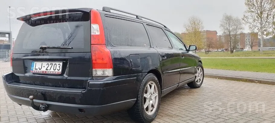 Volvo V70 2004 photo 3