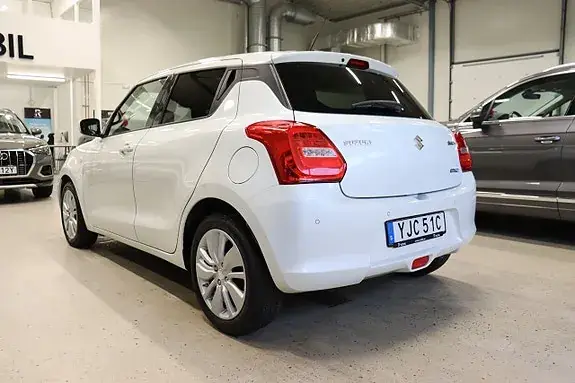 Suzuki Swift 2021 photo 4
