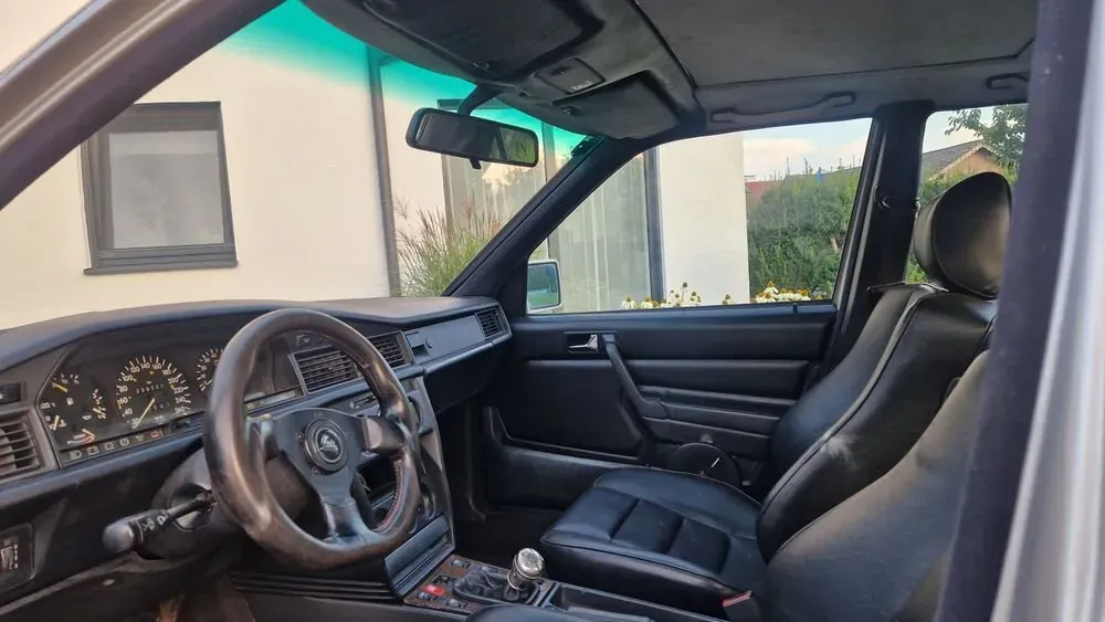 Mercedes-Benz 190 E 1985 photo 3