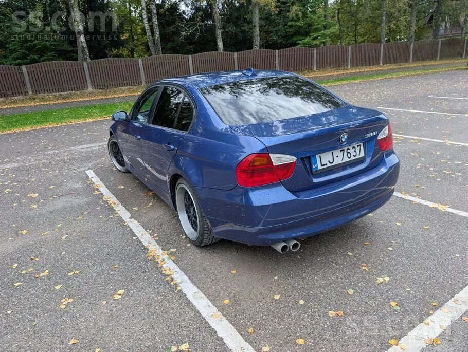 BMW 328I