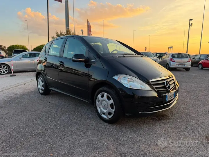 Mercedes-Benz A160