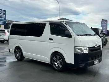 Toyota Hiace 2014 photo 3
