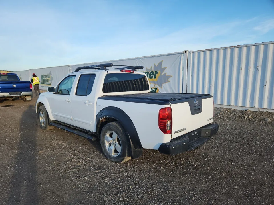 Nissan Frontier 2006 photo 2