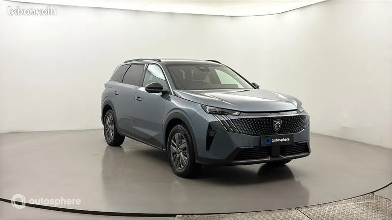 Peugeot 5008 2025 photo 3