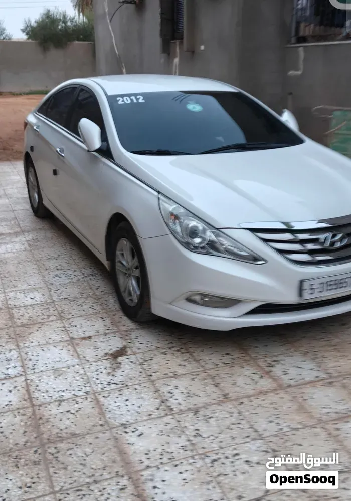 Hyundai Sonata 2012 photo 2