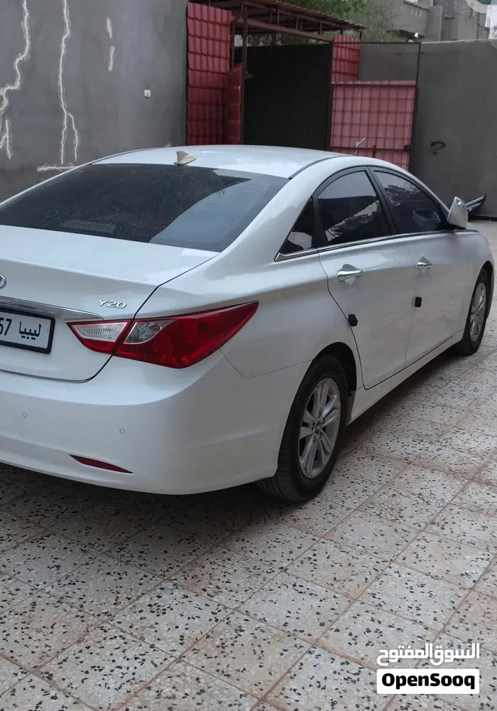 Hyundai Sonata 2012 photo 4