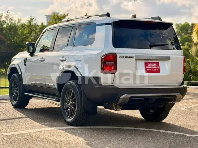 Toyota Land Cruiser Prado 2026 photo 3