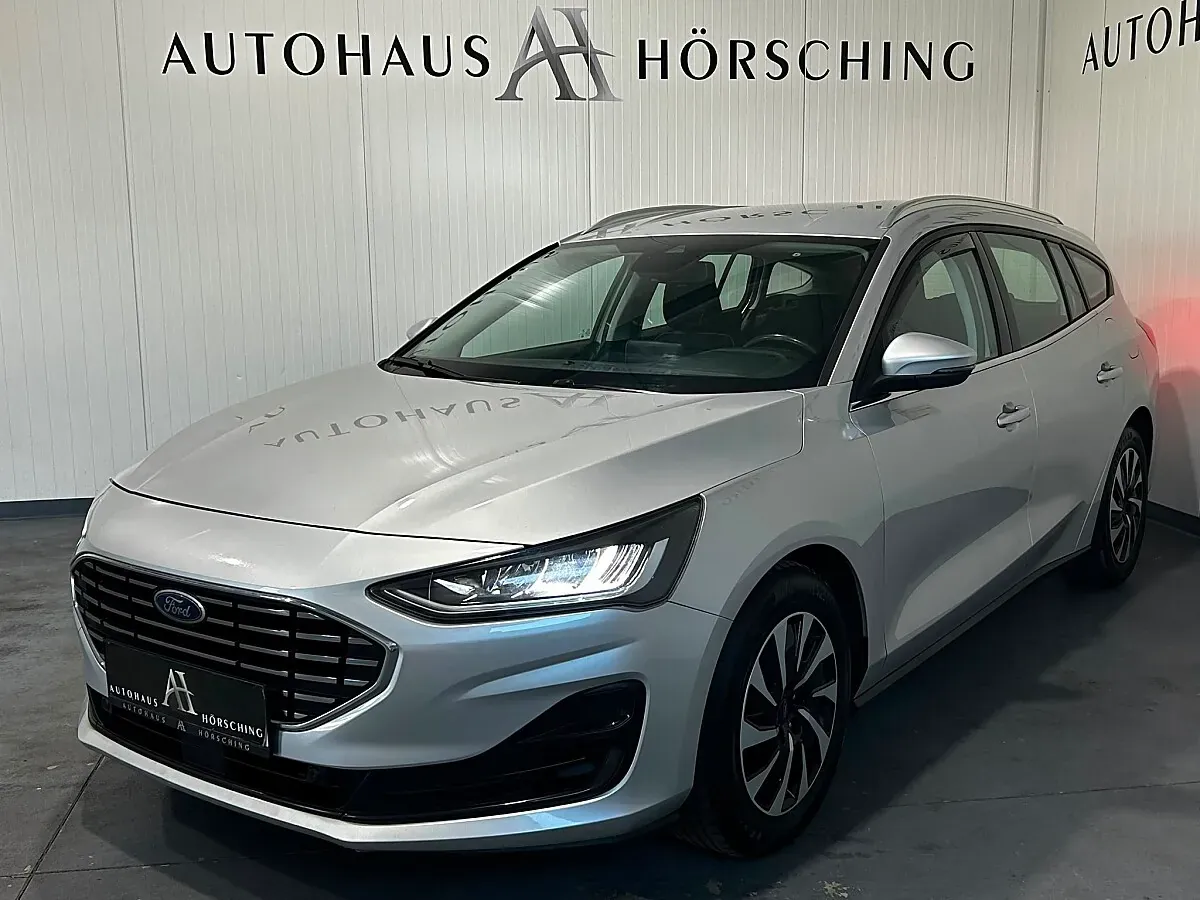 Ford Focus 2022 photo 2