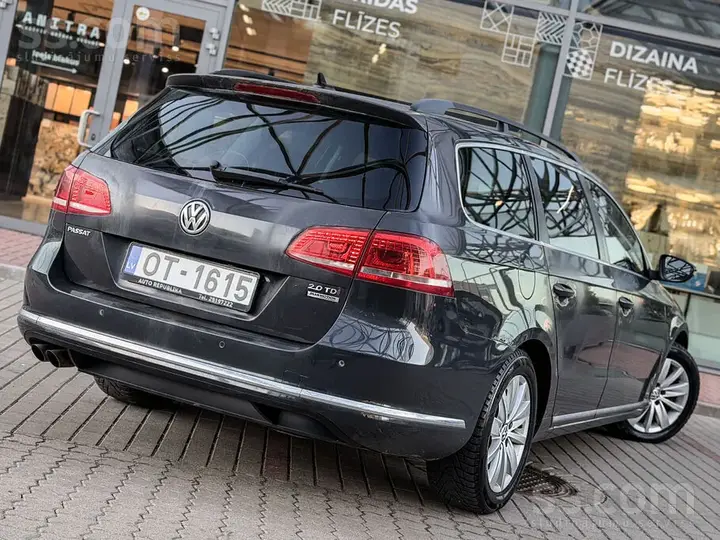 Volkswagen Passat 2012 photo 4
