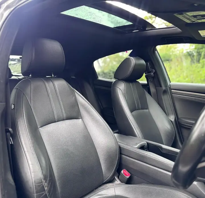 Honda Civic 2019 photo 2