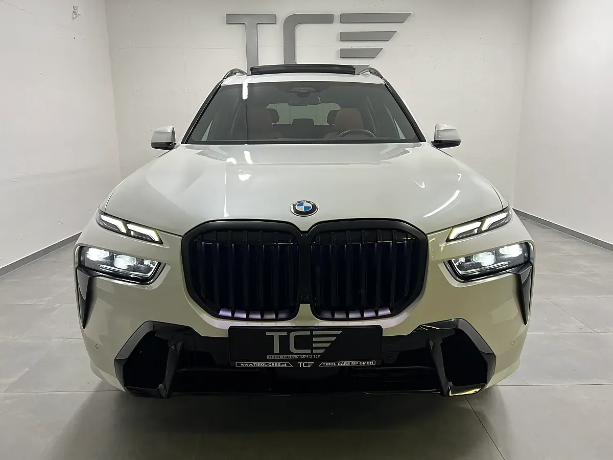 BMW X7 2022 photo 3