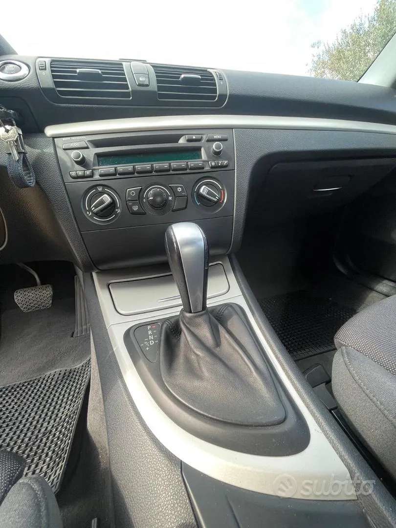 BMW 1 Series 2012 photo 2