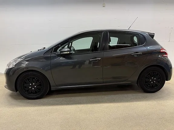 Peugeot 208 2014 photo 2