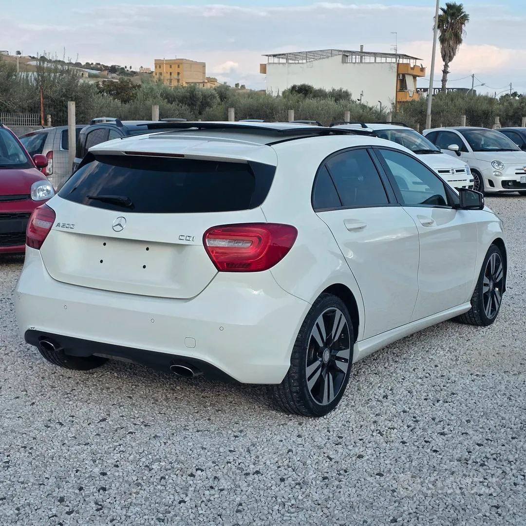 Mercedes-Benz A 200 2014 photo 5