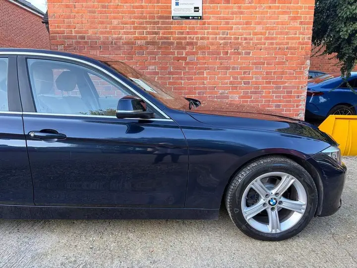 BMW 3 Series 2025 photo 5