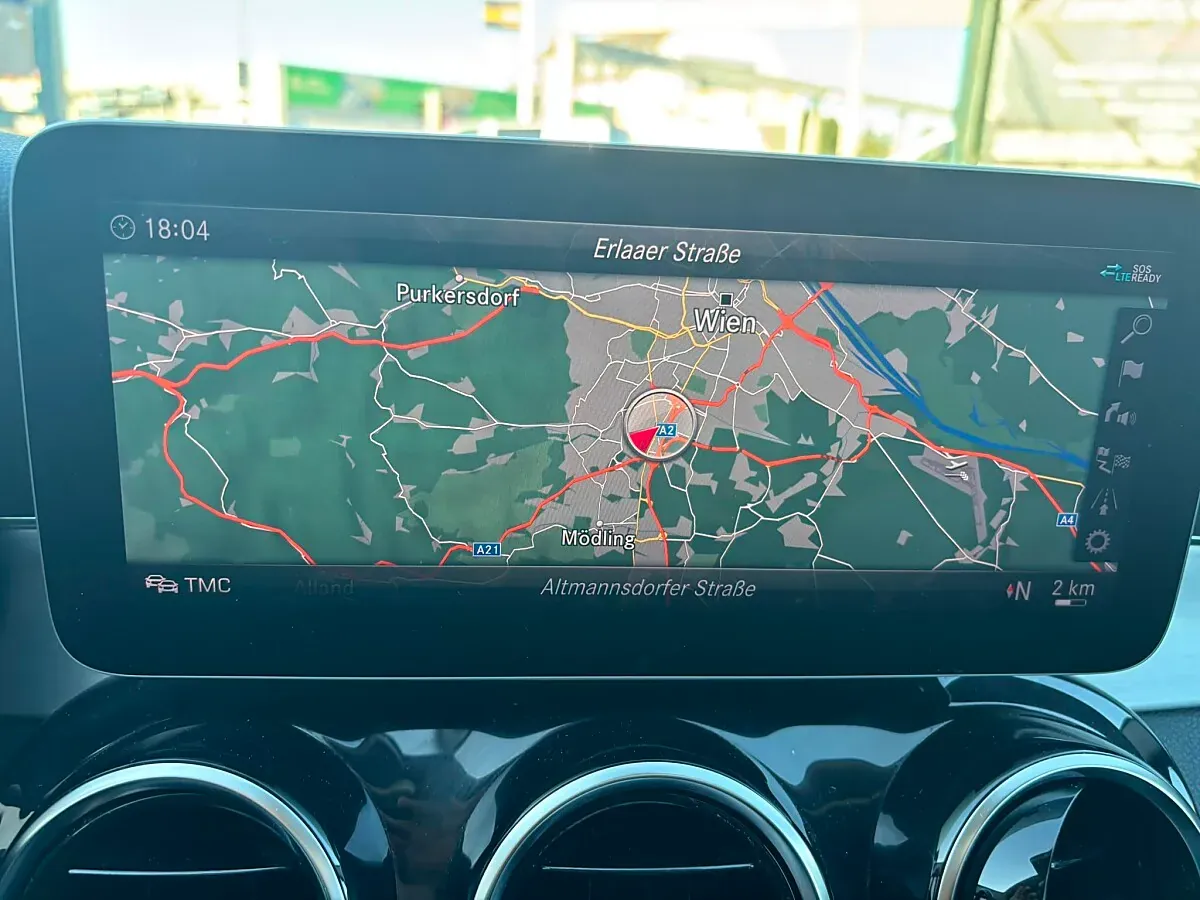 Mercedes-Benz C-Class 2019 photo 3