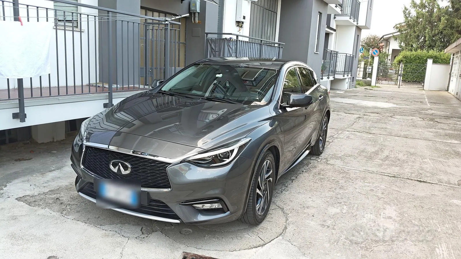 Infiniti Q30 2018 photo 2
