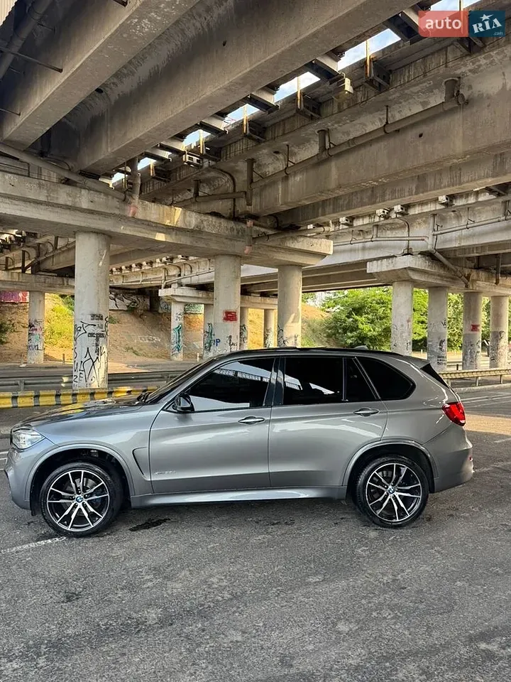 BMW X5 2015 photo 2